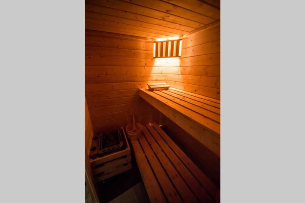 Les Spas Insolites - Le Spa Du Moulin แซ็งต์-จูเนียง ภายนอก รูปภาพ